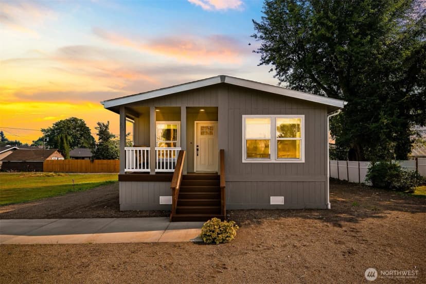 Property photo for 211 Harrison Street, Sumas