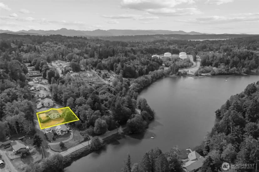 Property photo for 7977 E Clam Bay Court, Port Orchard photo 40
