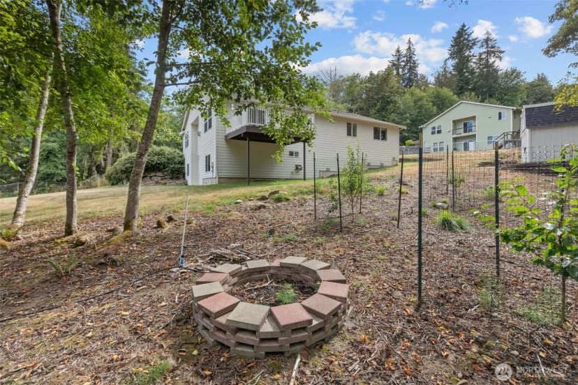 Property photo for 7977 E Clam Bay Court, Port Orchard photo 35