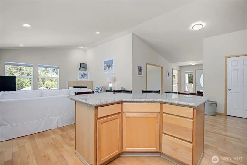 Property photo for 7977 E Clam Bay Court, Port Orchard photo 8