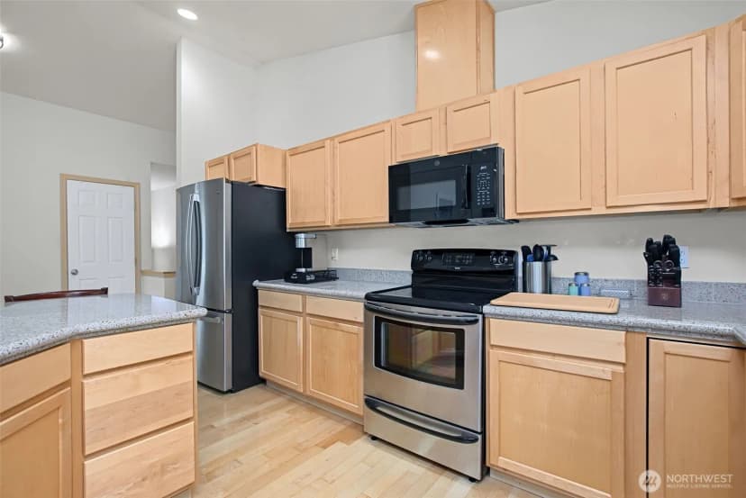 Property photo for 7977 E Clam Bay Court, Port Orchard photo 10