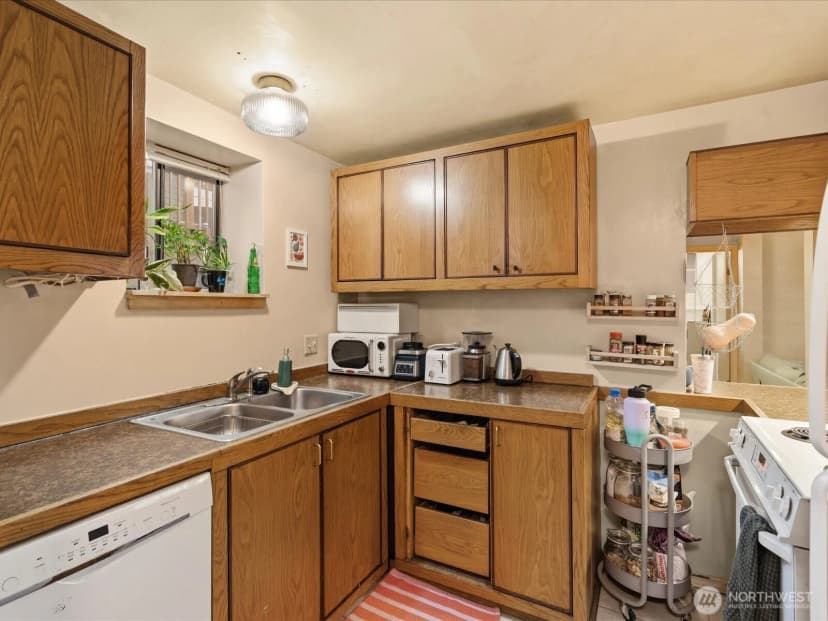 Property photo for 5821 3rd Avenue Nw, Seattle photo 28