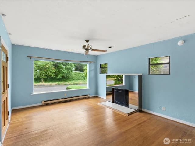 Property photo for 5821 3rd Avenue Nw, Seattle photo 3