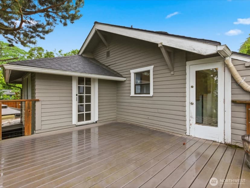 Property photo for 5821 3rd Avenue Nw, Seattle photo 11