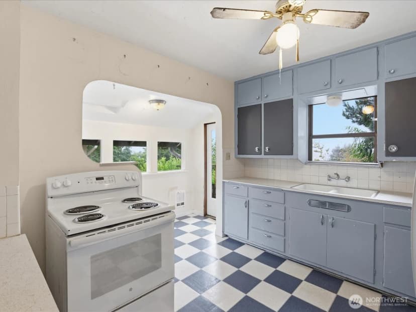 Property photo for 5821 3rd Avenue Nw, Seattle photo 6
