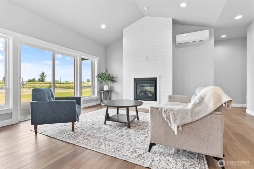 Property photo for 320 W 3rd Street, Everson photo 11