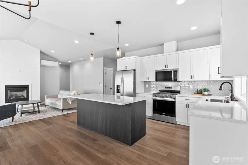 Property photo for 320 W 3rd Street, Everson photo 7