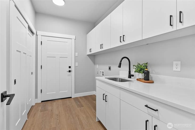 Property photo for 320 W 3rd Street, Everson photo 28