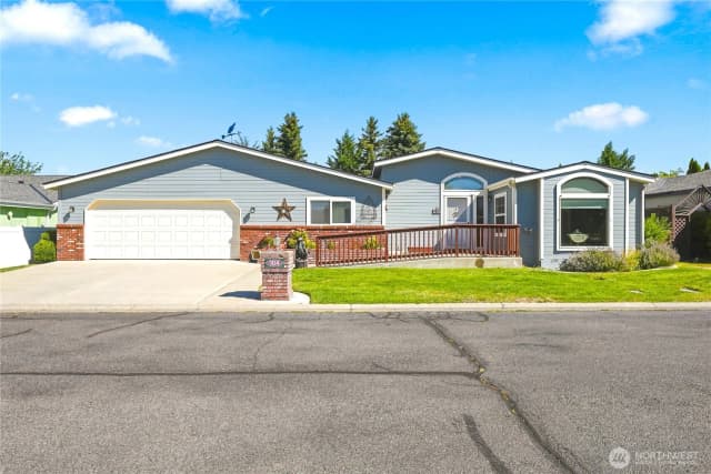 Property photo for 1100 S Rosewood Drive #104, Ellensburg photo 2