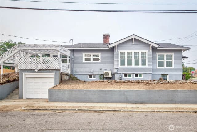 Property photo for 423 Kittitas Street, Wenatchee photo 4