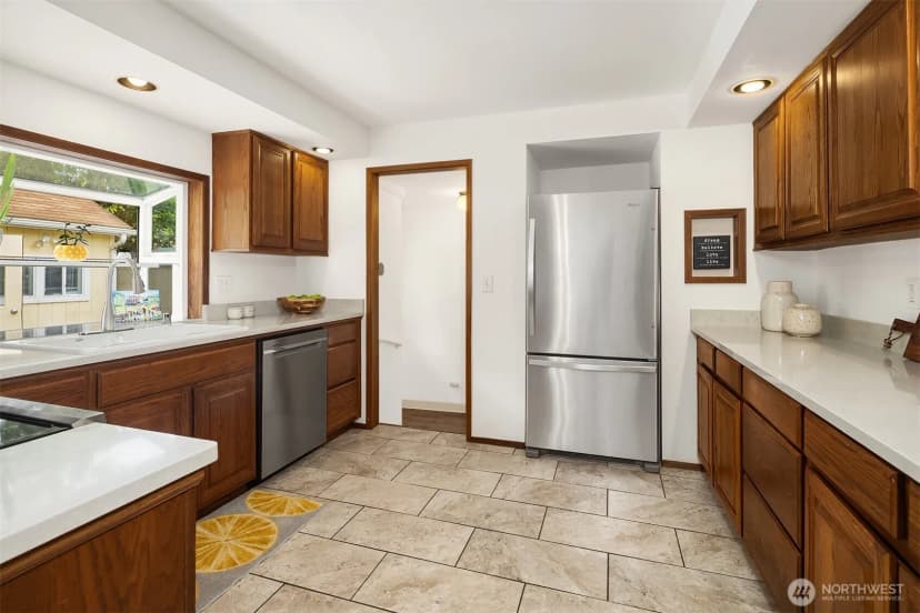 Property photo for 11510 27th Avenue Sw, Burien photo 12
