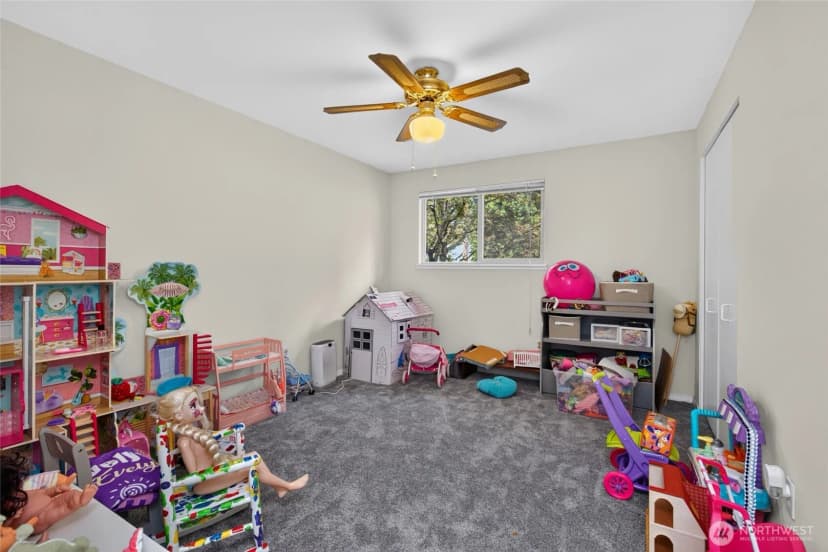 Property photo for 402 170th Place Sw, Bothell photo 23