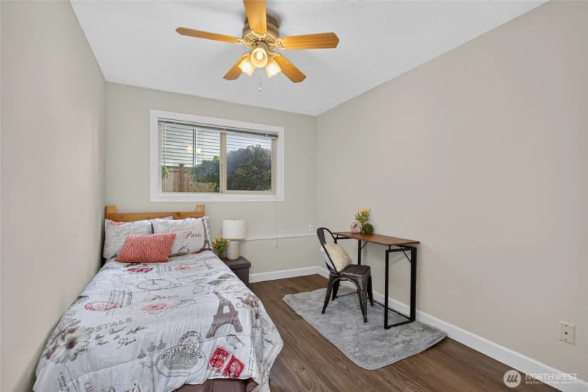 Property photo for 402 170th Place Sw, Bothell photo 28