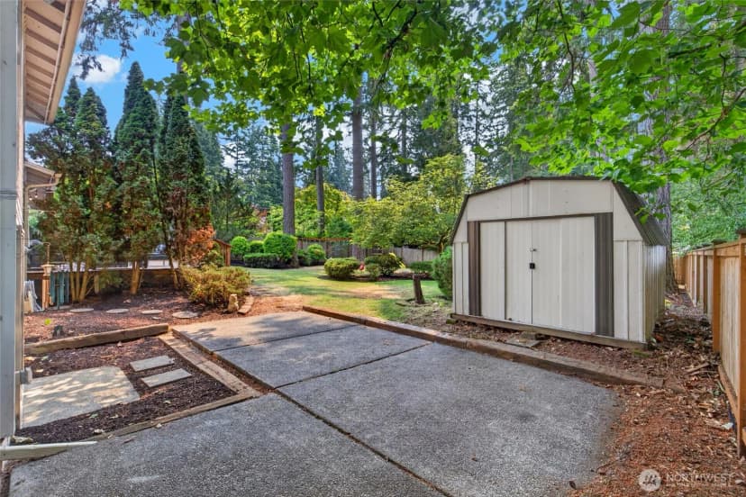 Property photo for 402 170th Place Sw, Bothell photo 31