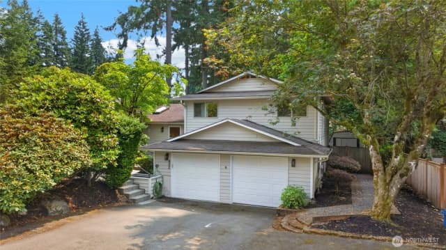 Property photo for 402 170th Place Sw, Bothell photo 2
