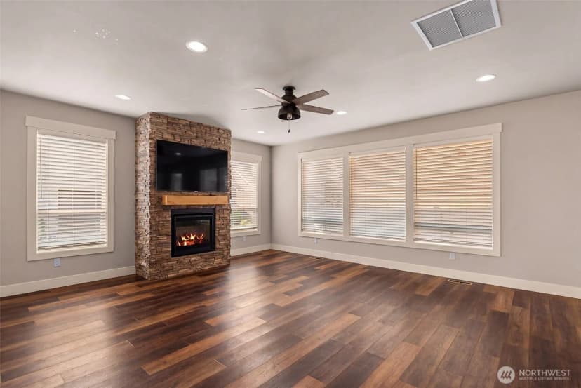 Property photo for 211 Solomon Loop Nw, East Wenatchee photo 6