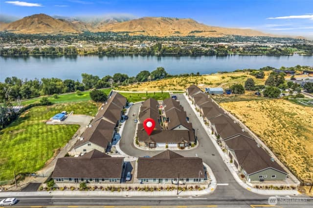 Property photo for 211 Solomon Loop Nw, East Wenatchee photo 2