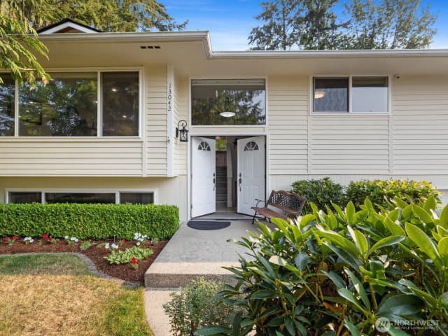 Property photo for 13042 Se 184th Place, Renton photo 3