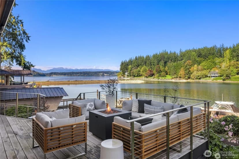 Property photo for 5482 Fletcher Landing Ne, Bainbridge Island photo 18