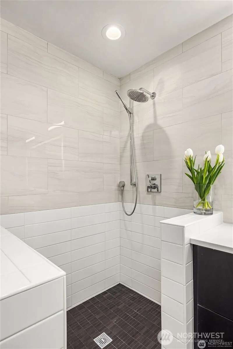 Property photo for 5482 Fletcher Landing Ne, Bainbridge Island photo 25