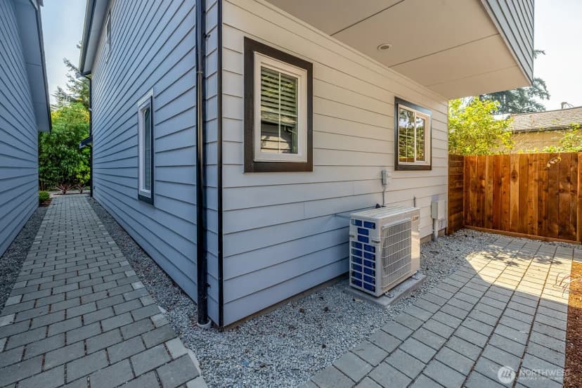 Property photo for 13730 Stone Avenue N, Seattle photo 18