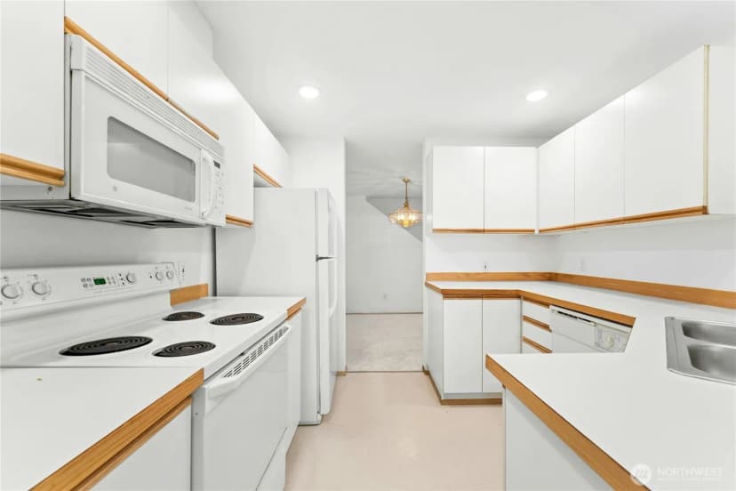 Property photo for 23326 55th Avenue S #11-1, Kent photo 9