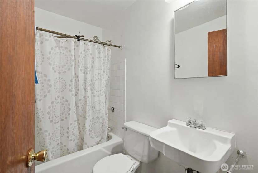 Property photo for 4803 S Henderson Street, Seattle photo 10