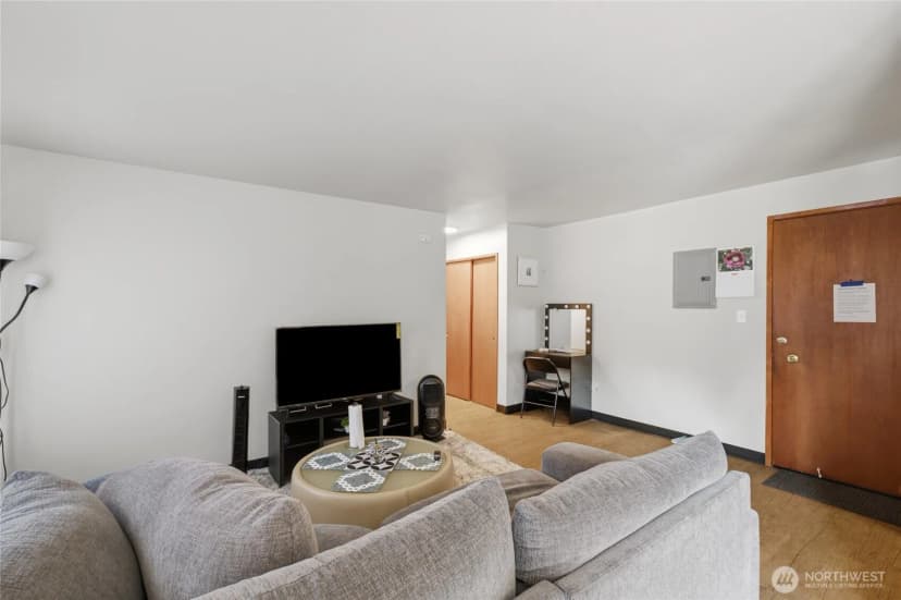 Property photo for 4803 S Henderson Street, Seattle photo 13