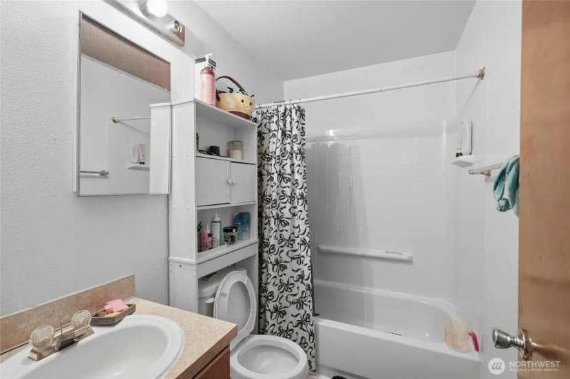 Property photo for 4803 S Henderson Street, Seattle photo 22