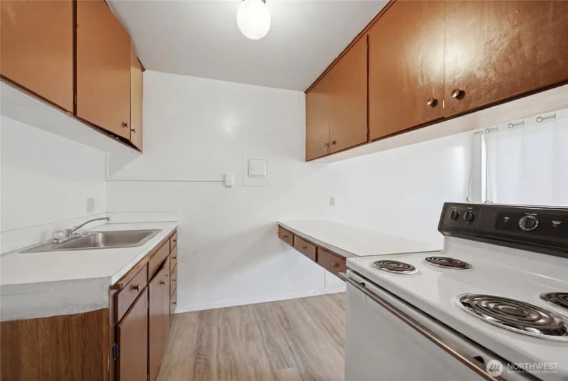 Property photo for 4803 S Henderson Street, Seattle photo 9
