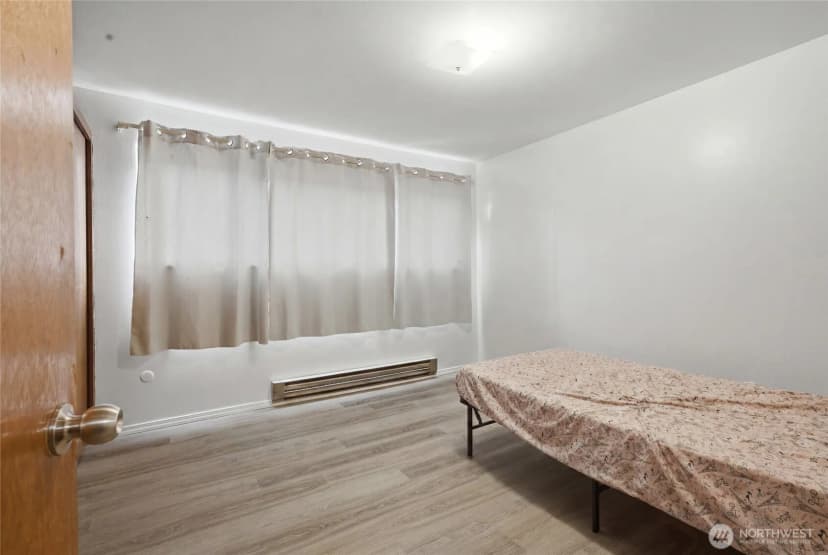 Property photo for 4803 S Henderson Street, Seattle photo 11