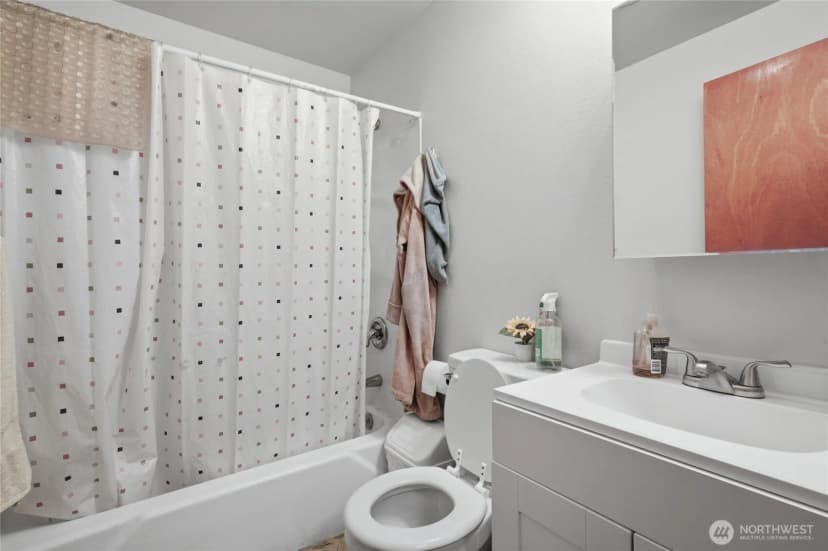 Property photo for 4803 S Henderson Street, Seattle photo 16