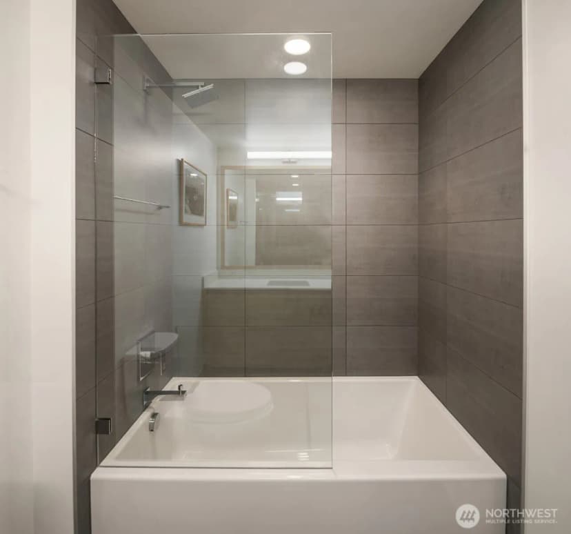 Property photo for 1808 Minor Avenue #2308, Seattle photo 15