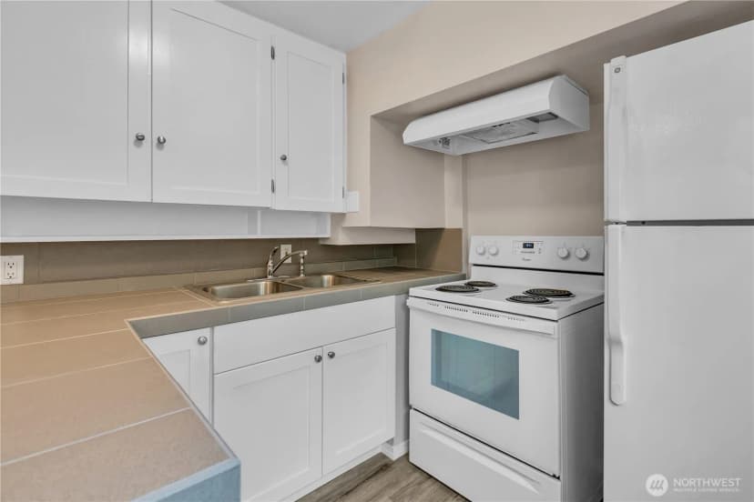 Property photo for 4613 S 125th Street Se, Tukwila photo 11