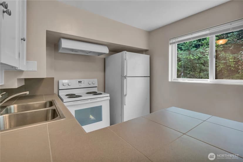 Property photo for 4613 S 125th Street Se, Tukwila photo 12