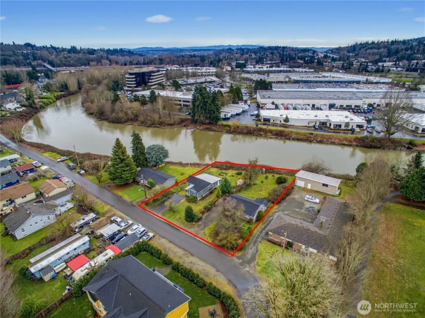 Property photo for 4613 S 125th Street Se, Tukwila photo 40