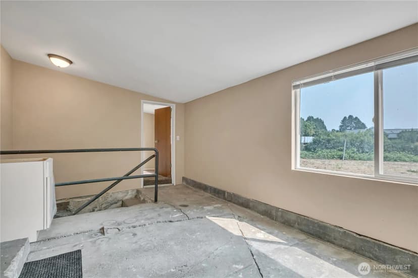 Property photo for 4613 S 125th Street Se, Tukwila photo 18
