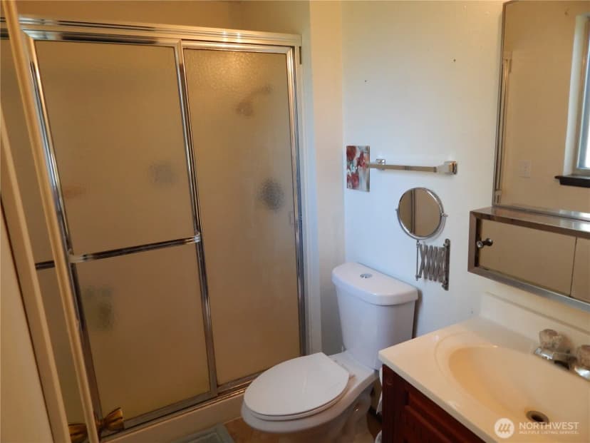 Property photo for 522 Penguin Court Se, Lacey photo 16