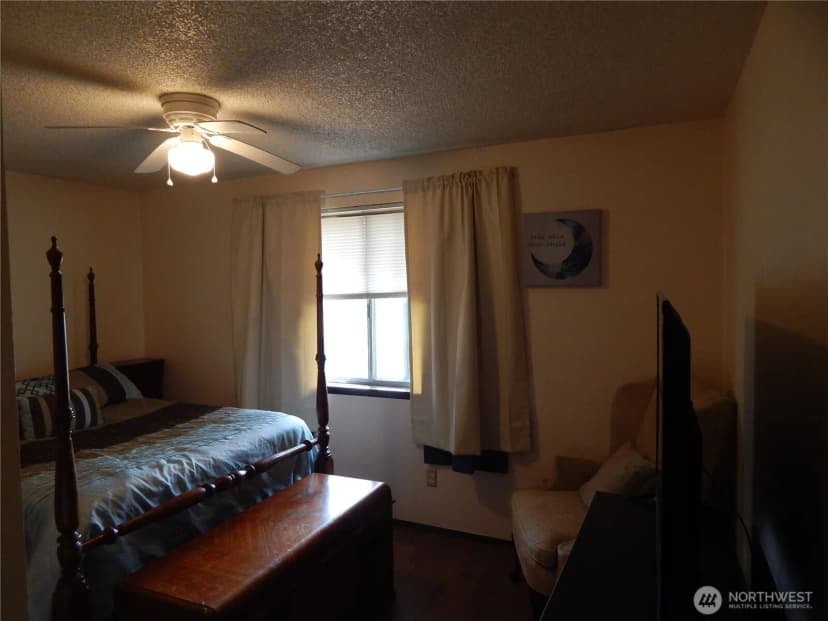 Property photo for 522 Penguin Court Se, Lacey photo 20