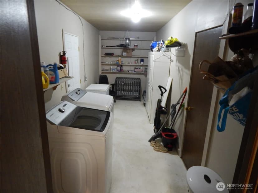 Property photo for 522 Penguin Court Se, Lacey photo 24