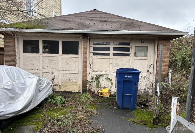 Property photo for 9208 17th Avenue Sw, Seattle photo 9