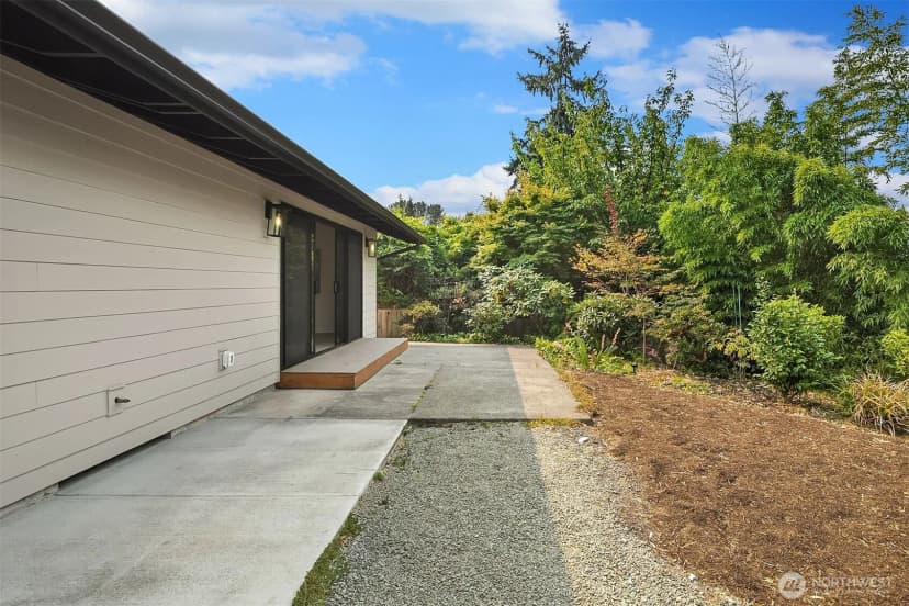 Property photo for 5 151st Place Se, Bellevue photo 20