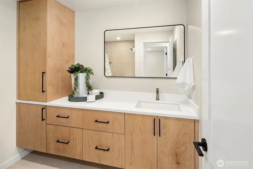 Property photo for 5 151st Place Se, Bellevue photo 18