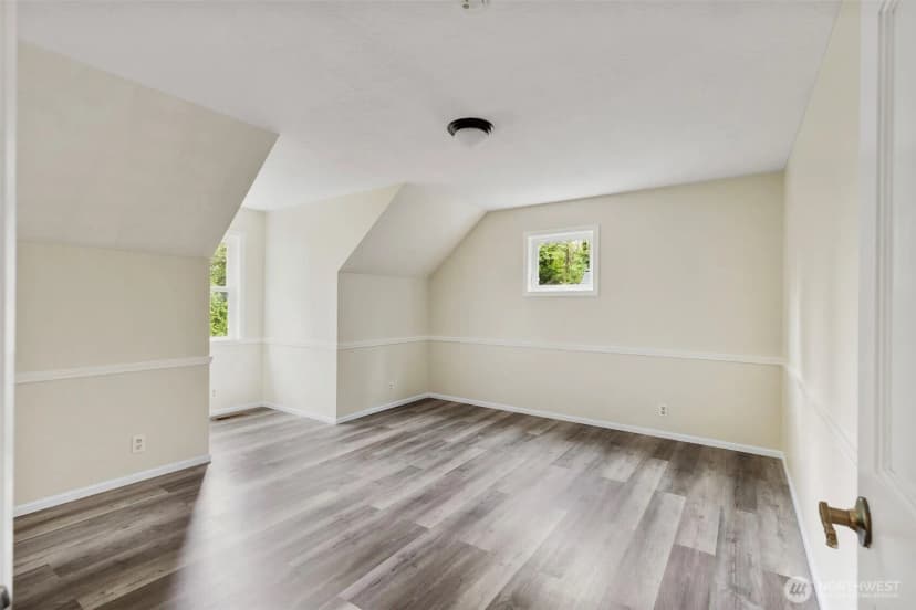 Property photo for 98346 Jefferson Point Road Ne, Kingston photo 26