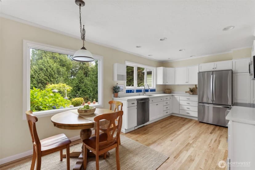 Property photo for 98346 Jefferson Point Road Ne, Kingston photo 14