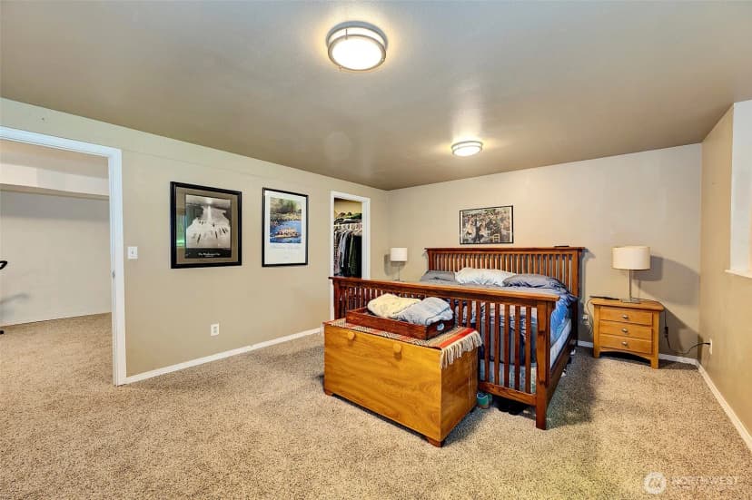 Property photo for 21220 Shell Valley Road, Edmonds photo 15