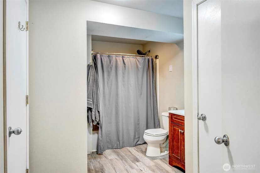 Property photo for 21220 Shell Valley Road, Edmonds photo 16