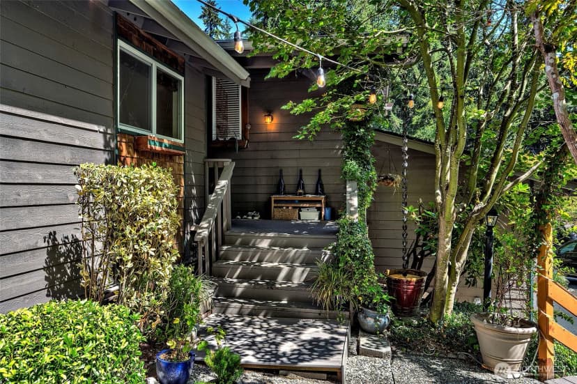 Property photo for 21220 Shell Valley Road, Edmonds photo 22