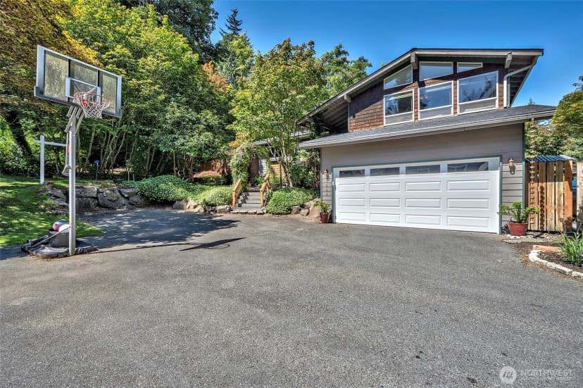 Property photo for 21220 Shell Valley Road, Edmonds photo 24