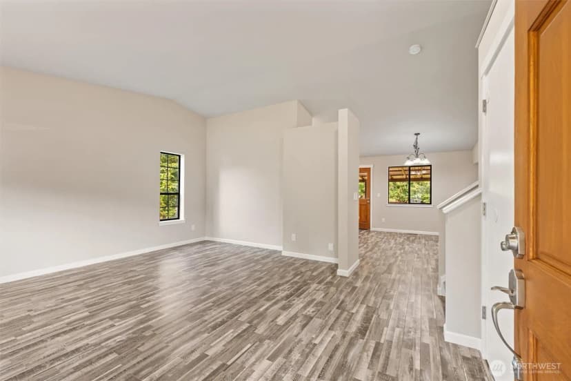 Property photo for 703 Salmon Run Street, Sultan photo 3